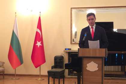 Ankara'daki Büyükelçilikte Bulgar ve Türk müzisyenlerin sahne aldığı Noel konseri